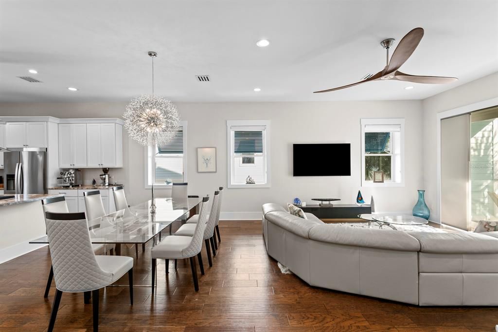 For Sale: $1,250,000 (3 beds, 2 baths, 2759 Square Feet)