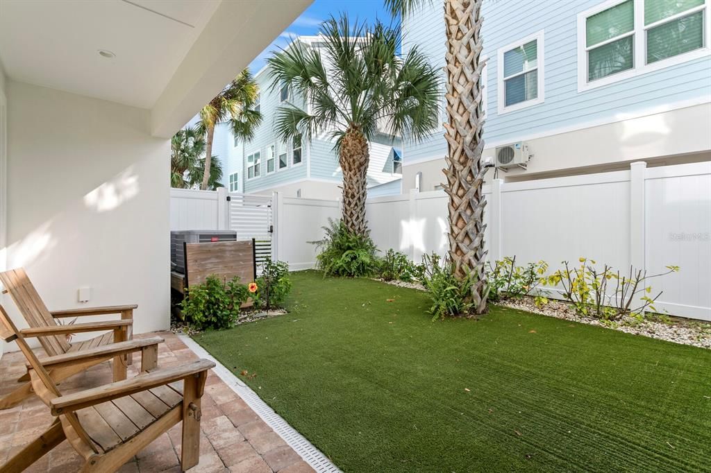 For Sale: $1,250,000 (3 beds, 2 baths, 2759 Square Feet)