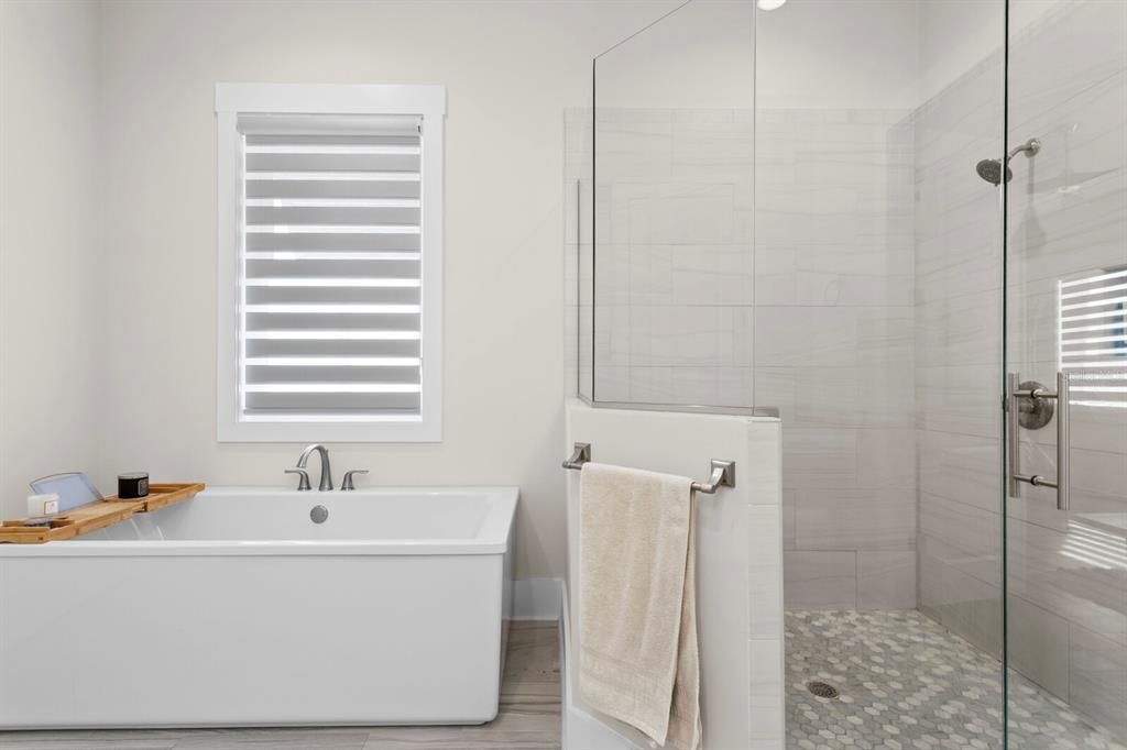 For Sale: $1,250,000 (3 beds, 2 baths, 2759 Square Feet)