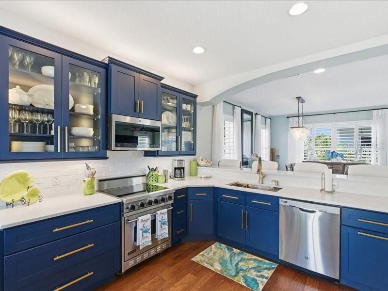 待售: $739,000 (3 贝兹, 2 浴室, 2633 平方英尺)