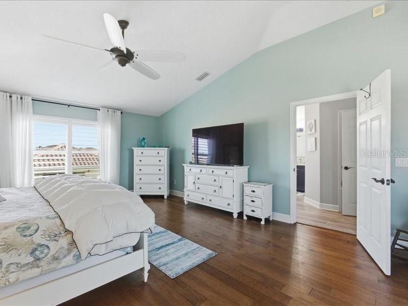 待售: $739,000 (3 贝兹, 2 浴室, 2633 平方英尺)