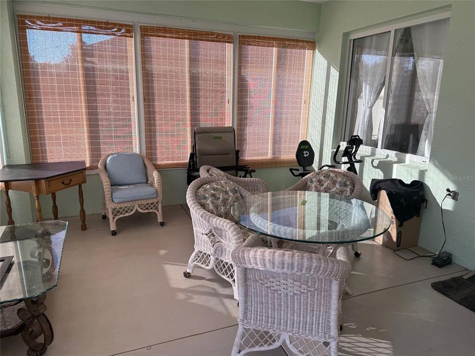 На продажу: $365,000 (2 спален, 2 ванн, 2149 Квадратных фут)