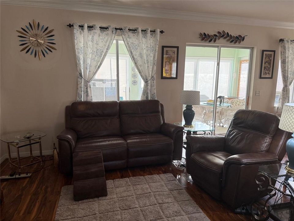 На продажу: $365,000 (2 спален, 2 ванн, 2149 Квадратных фут)