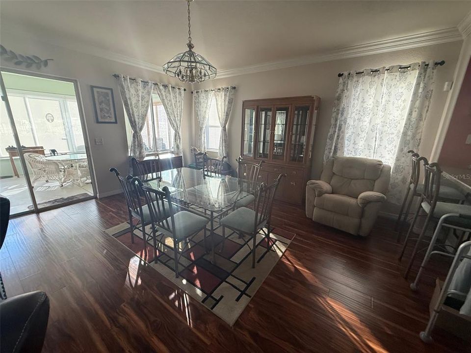 На продажу: $365,000 (2 спален, 2 ванн, 2149 Квадратных фут)