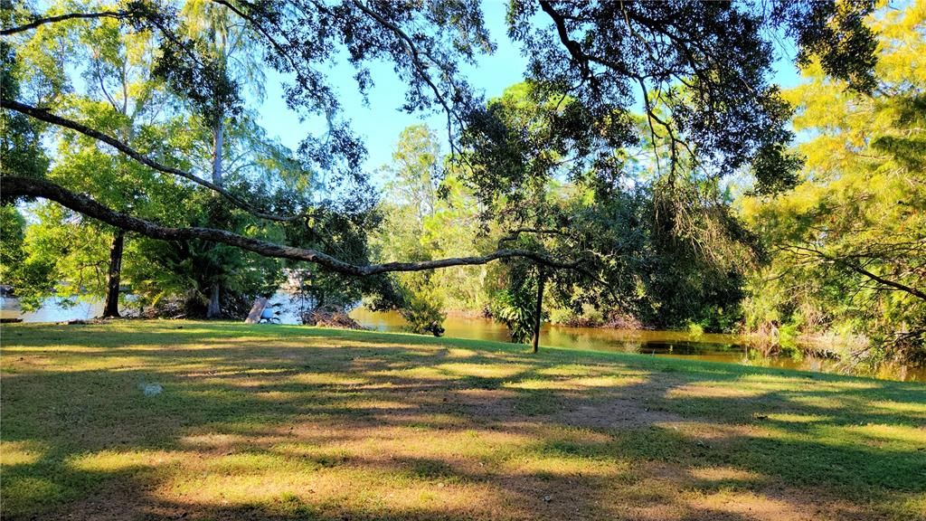 For Rent: $1,200 (1 beds, 1 baths, 360 Square Feet)