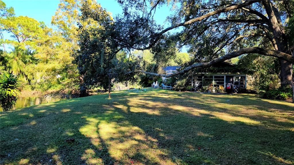 For Rent: $1,200 (1 beds, 1 baths, 360 Square Feet)