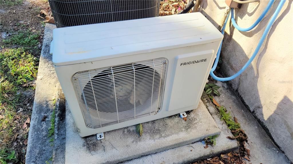 For Rent: $1,200 (1 beds, 1 baths, 360 Square Feet)