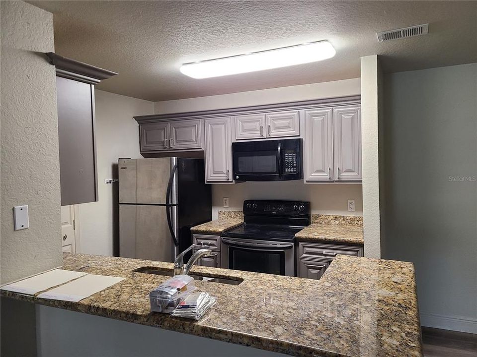 For Rent: $2,250 (3 beds, 2 baths, 1490 Square Feet)