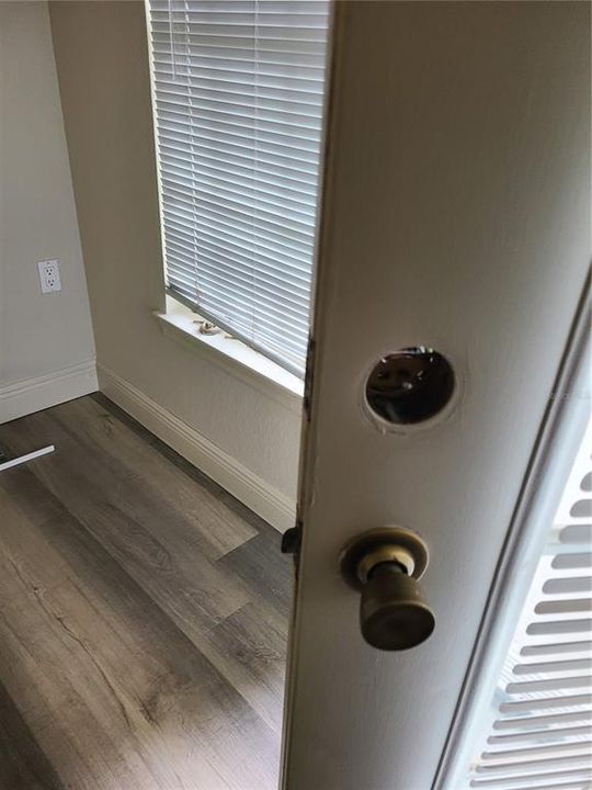 For Rent: $2,250 (3 beds, 2 baths, 1490 Square Feet)