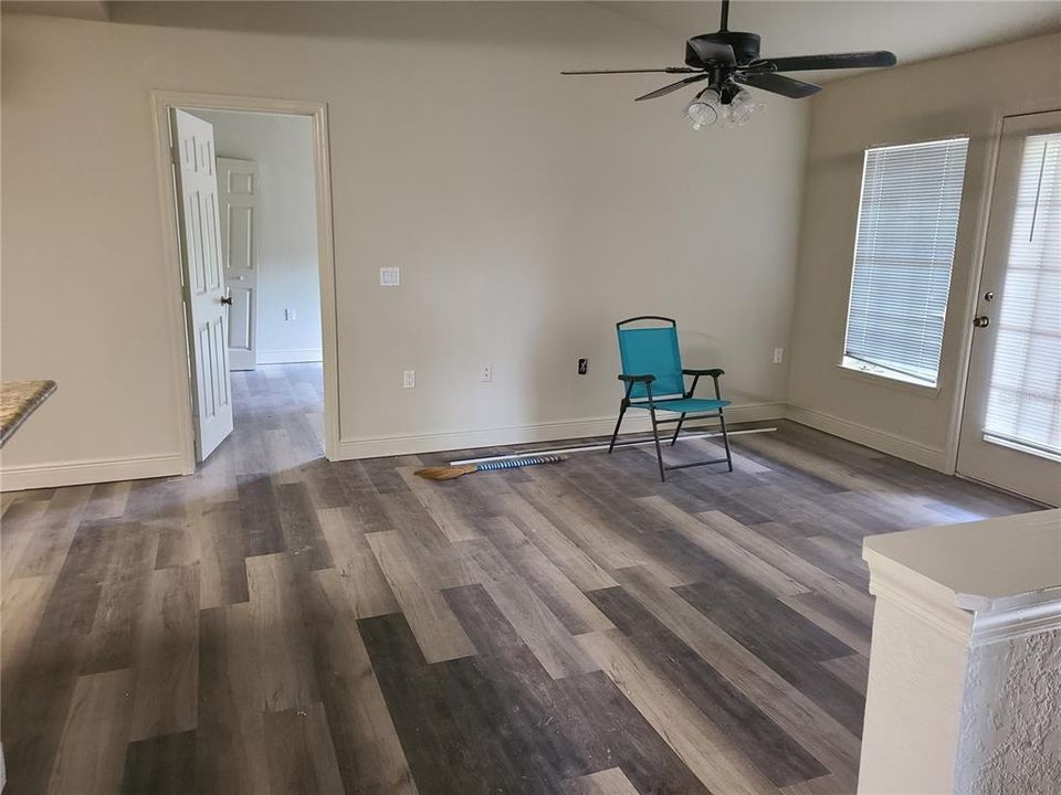 For Rent: $2,250 (3 beds, 2 baths, 1490 Square Feet)