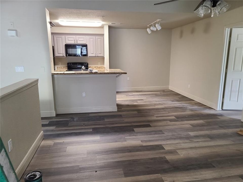 For Rent: $2,250 (3 beds, 2 baths, 1490 Square Feet)