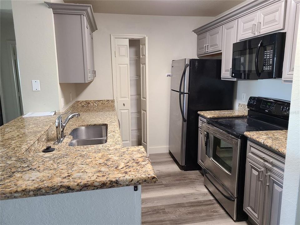 En Renta: $2,150 (3 camas, 2 baños, 1490 Pies cuadrados)