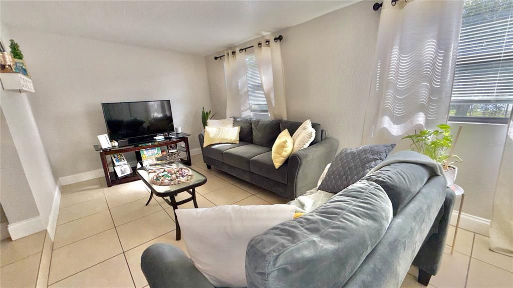 For Sale: $220,990 (2 beds, 2 baths, 970 Square Feet)