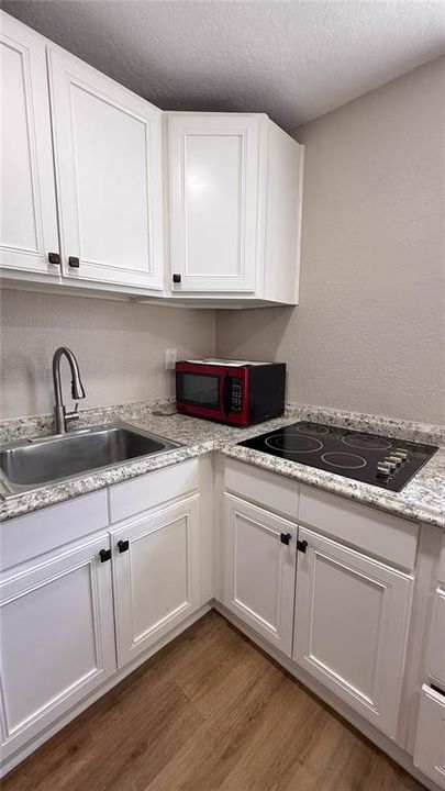 For Sale: $220,990 (2 beds, 2 baths, 970 Square Feet)