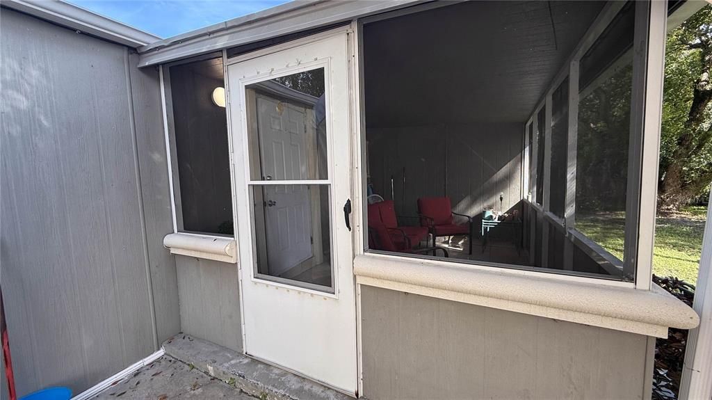 For Sale: $220,990 (2 beds, 2 baths, 970 Square Feet)