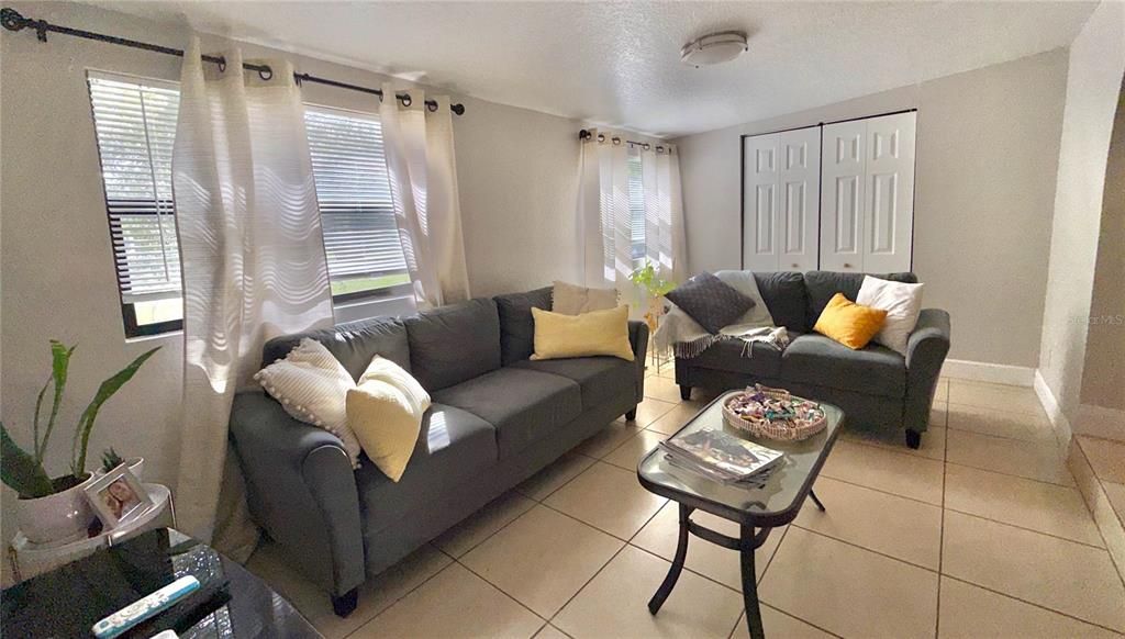 For Sale: $220,990 (2 beds, 2 baths, 970 Square Feet)