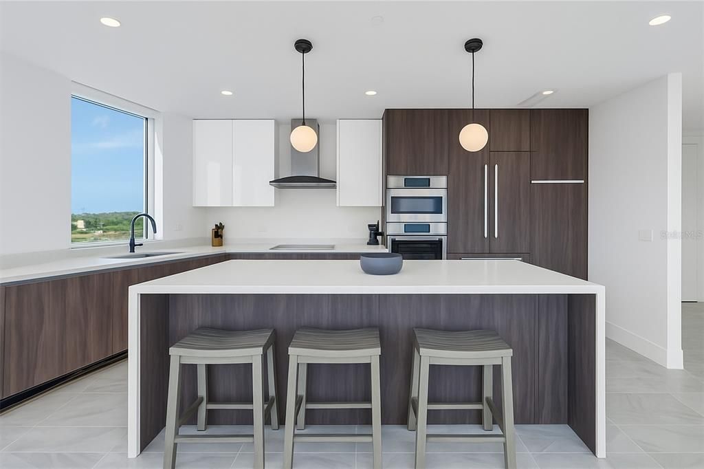 出租: $9,750 (3 贝兹, 2 浴室, 2127 平方英尺)