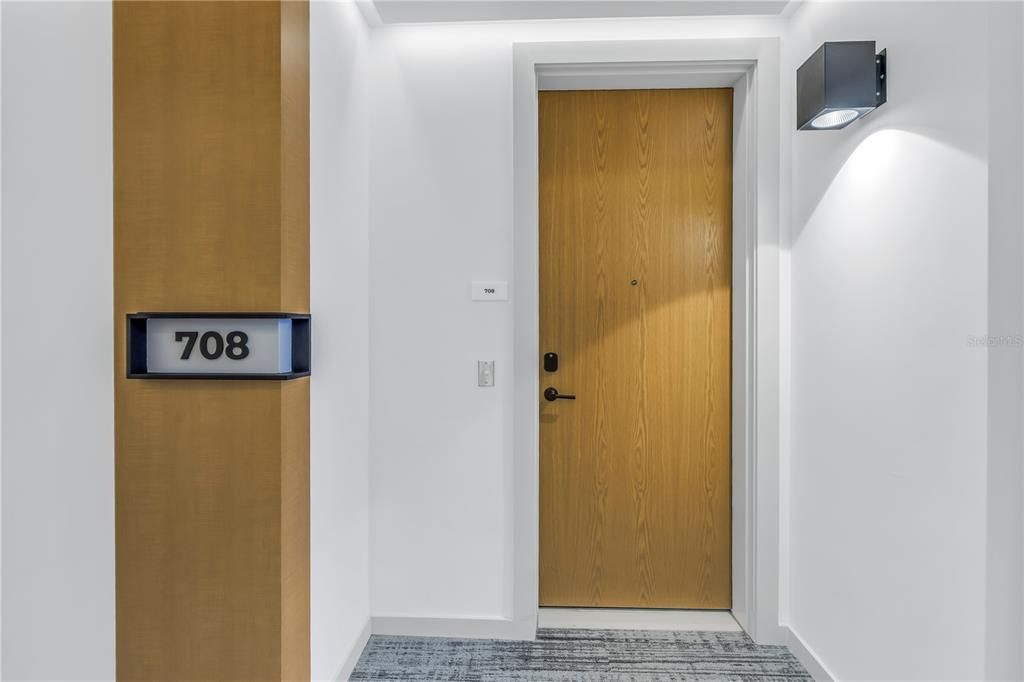 出租: $9,750 (3 贝兹, 2 浴室, 2127 平方英尺)