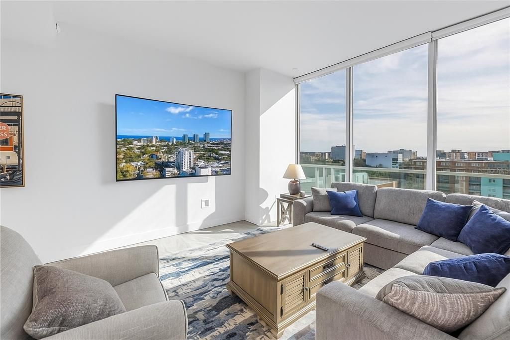 出租: $9,750 (3 贝兹, 2 浴室, 2127 平方英尺)