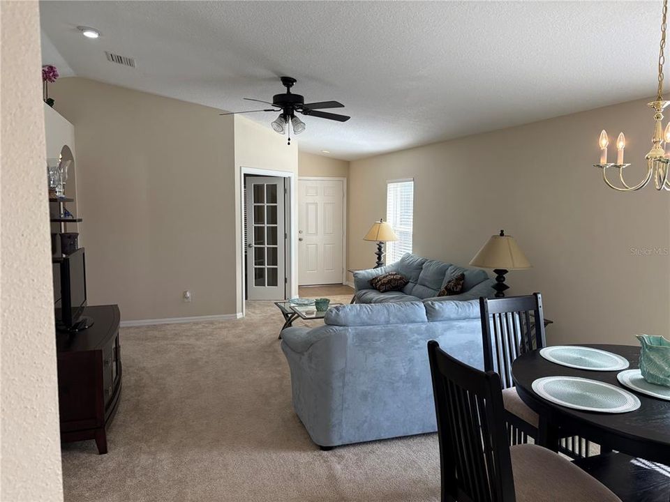 For Sale: $320,000 (3 beds, 2 baths, 1484 Square Feet)