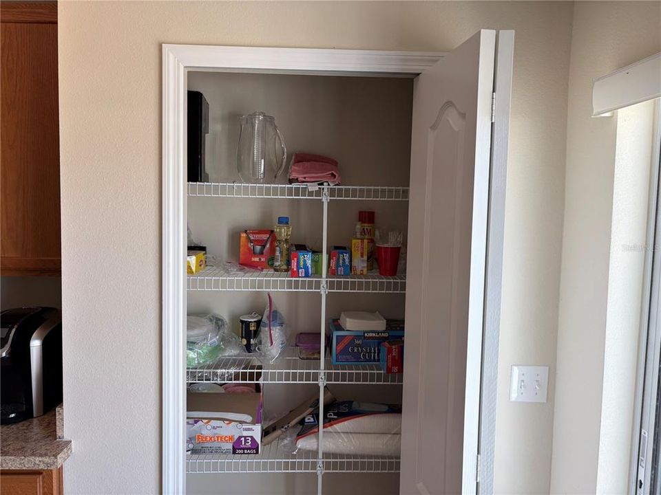 For Sale: $320,000 (3 beds, 2 baths, 1484 Square Feet)