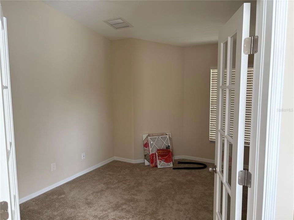 For Sale: $320,000 (3 beds, 2 baths, 1484 Square Feet)