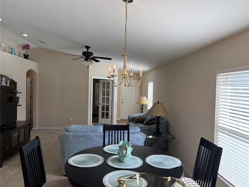 For Sale: $320,000 (3 beds, 2 baths, 1484 Square Feet)