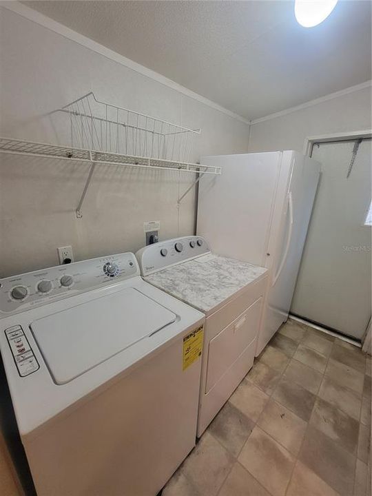 For Sale: $155,000 (3 beds, 2 baths, 1296 Square Feet)