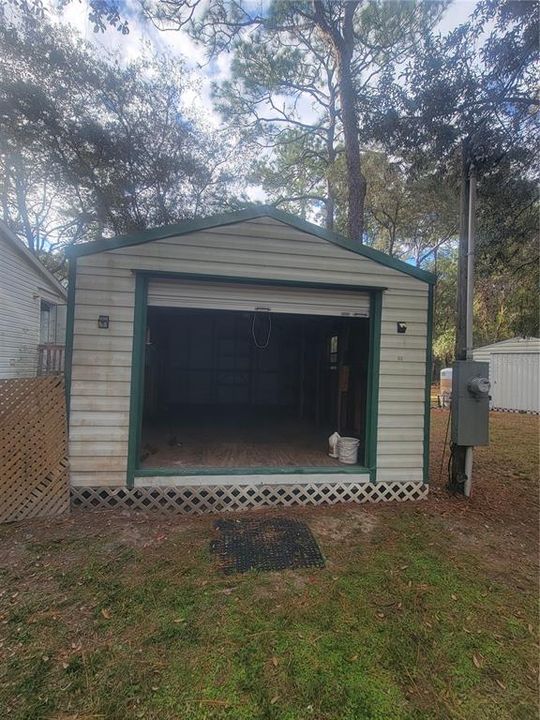 For Sale: $155,000 (3 beds, 2 baths, 1296 Square Feet)