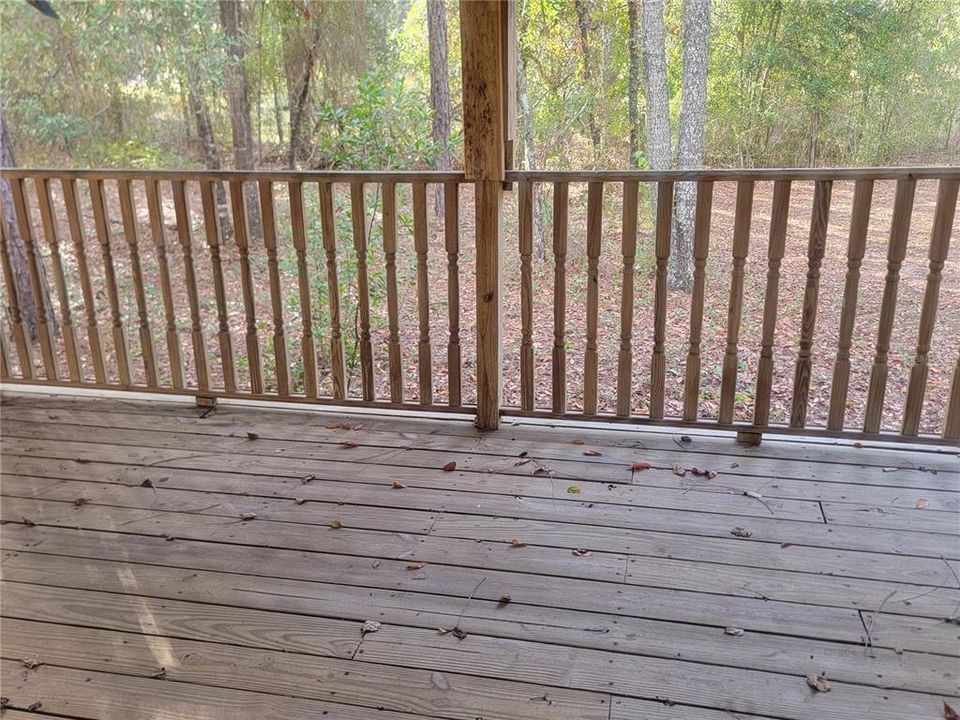 For Sale: $155,000 (3 beds, 2 baths, 1296 Square Feet)