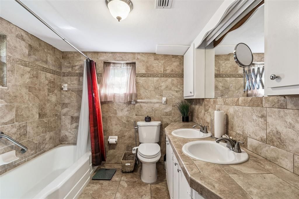 For Sale: $589,900 (3 beds, 2 baths, 3206 Square Feet)