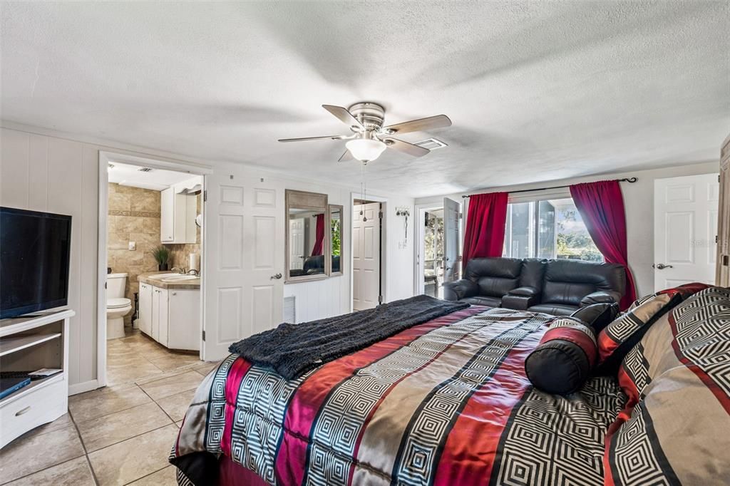 For Sale: $589,900 (3 beds, 2 baths, 3206 Square Feet)