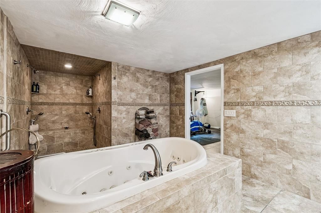 For Sale: $589,900 (3 beds, 2 baths, 3206 Square Feet)