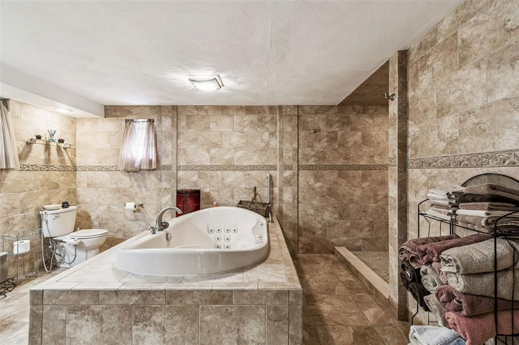 For Sale: $589,900 (3 beds, 2 baths, 3206 Square Feet)