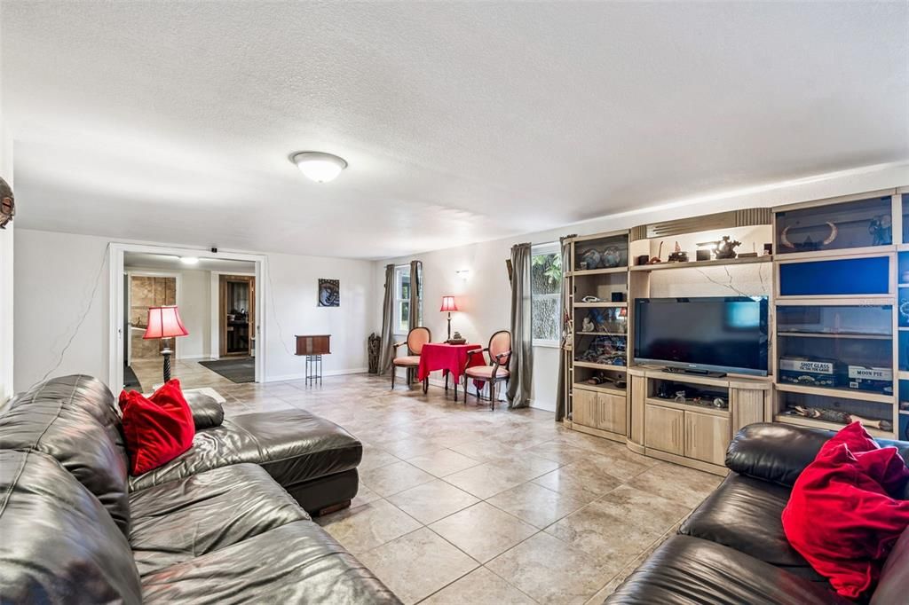 For Sale: $589,900 (3 beds, 2 baths, 3206 Square Feet)