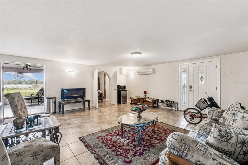 For Sale: $589,900 (3 beds, 2 baths, 3206 Square Feet)