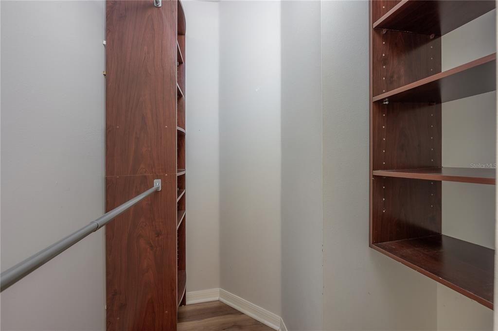 Activo con contrato: $2,195 (3 camas, 2 baños, 1888 Pies cuadrados)