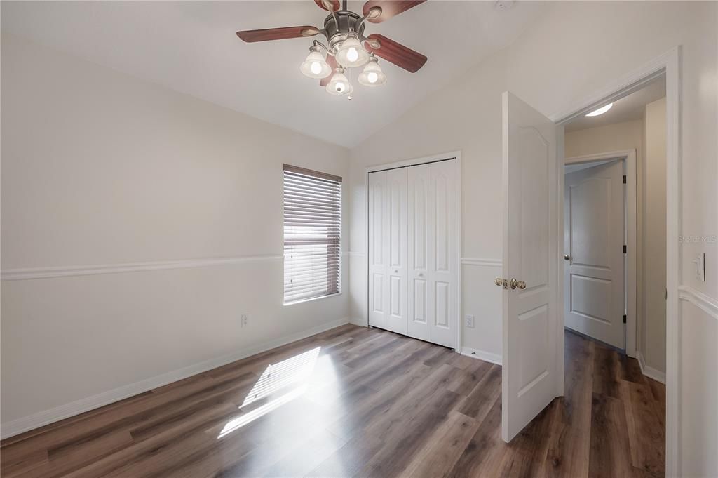 Activo con contrato: $2,195 (3 camas, 2 baños, 1888 Pies cuadrados)