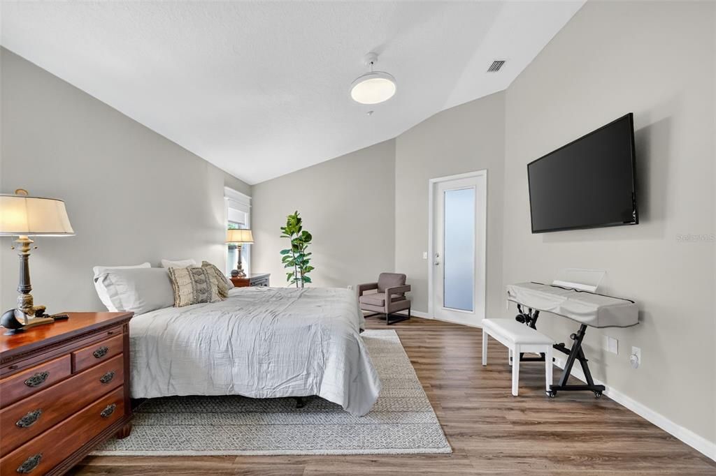 待售: $680,000 (4 贝兹, 2 浴室, 3086 平方英尺)