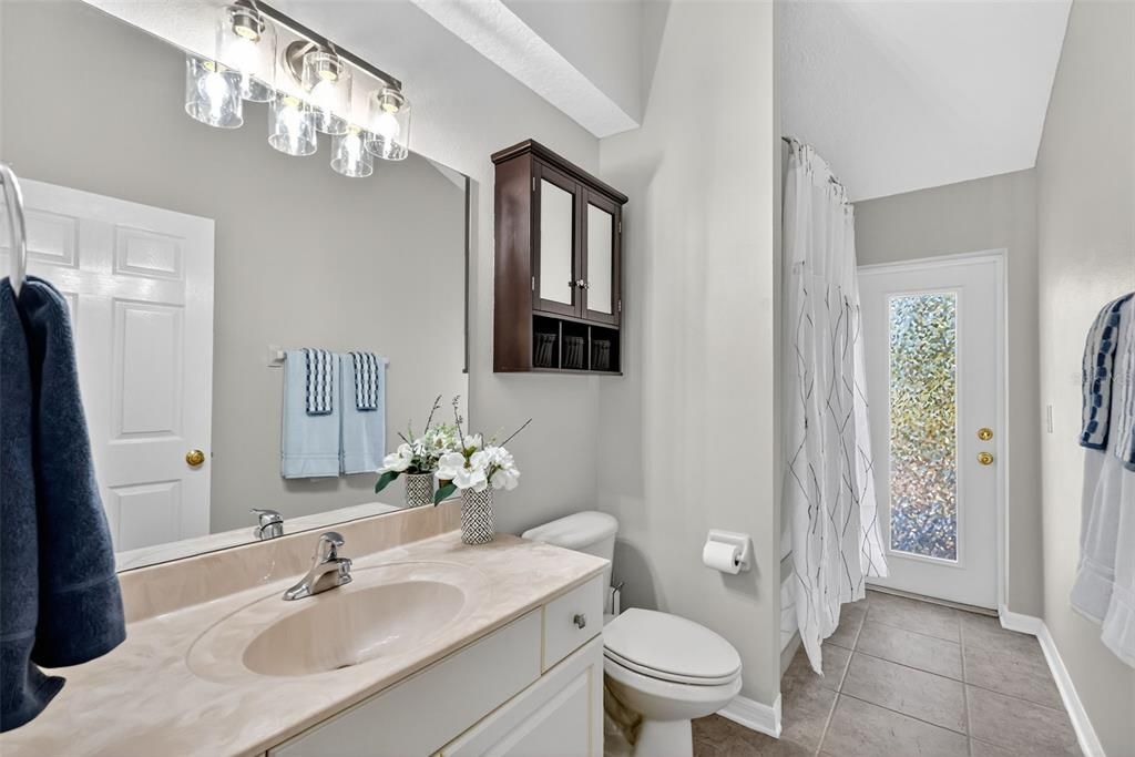 待售: $680,000 (4 贝兹, 2 浴室, 3086 平方英尺)