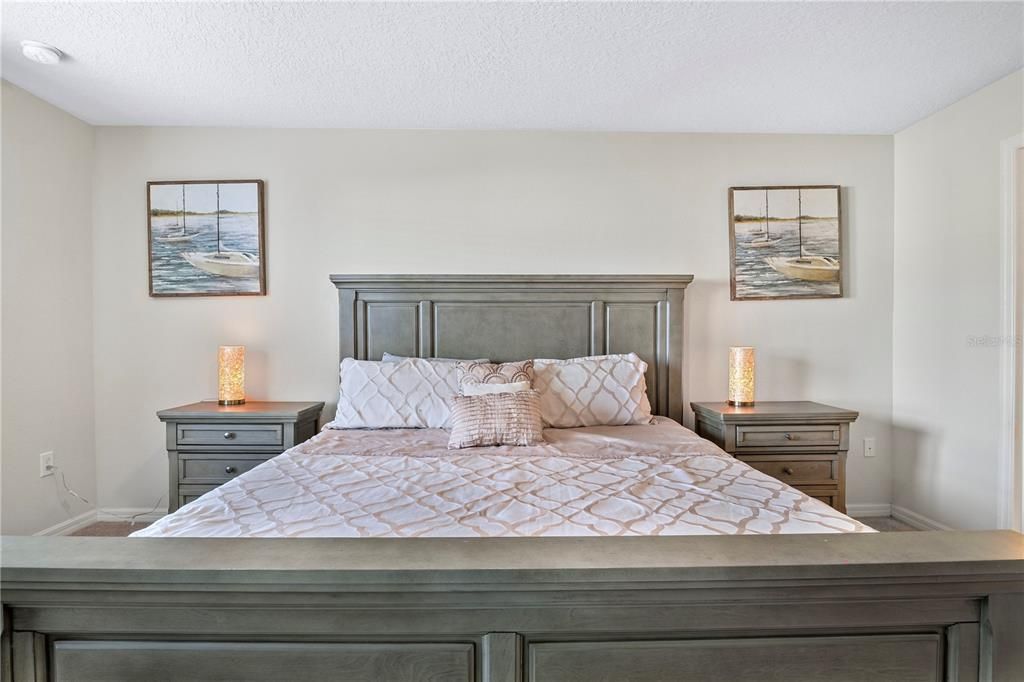 Под контрактом: $399,000 (5 спален, 4 ванн, 2263 Квадратных фут)