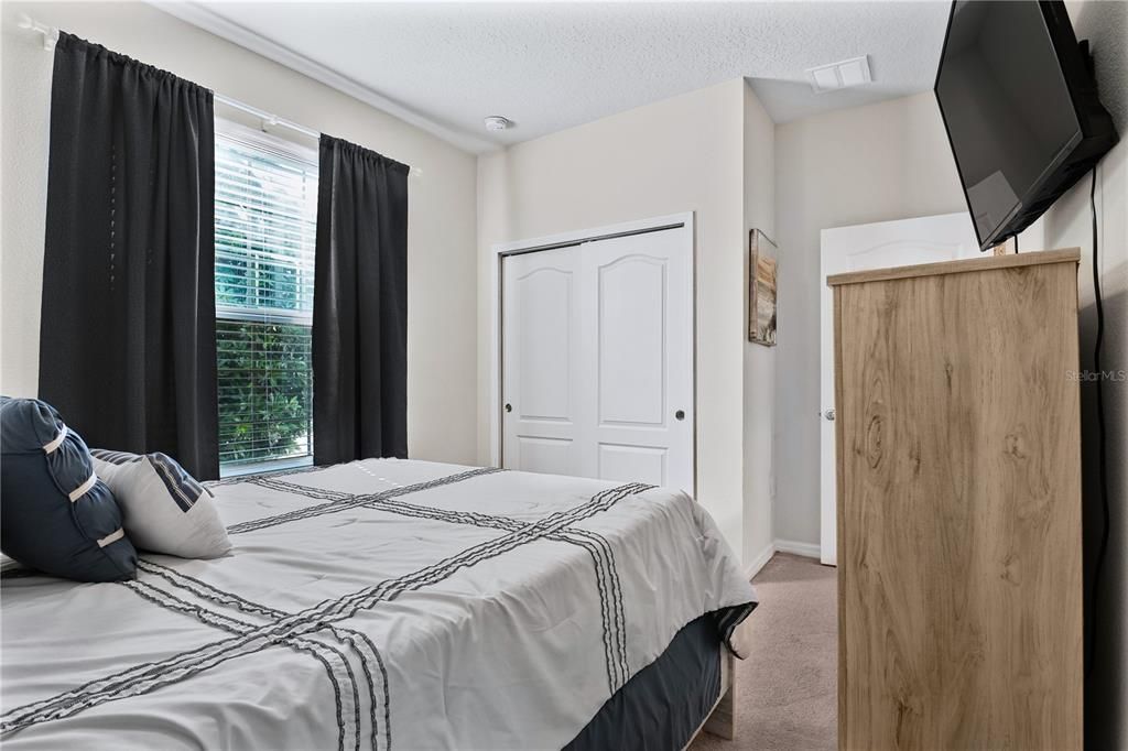 Под контрактом: $399,000 (5 спален, 4 ванн, 2263 Квадратных фут)