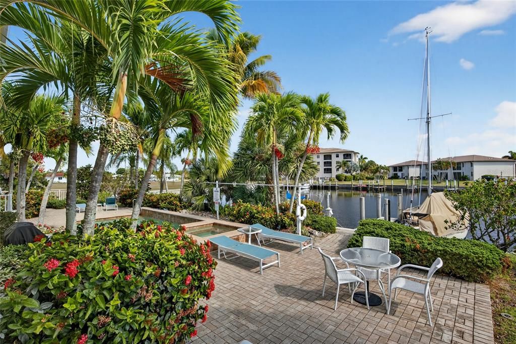 待售: $275,900 (3 贝兹, 2 浴室, 1448 平方英尺)