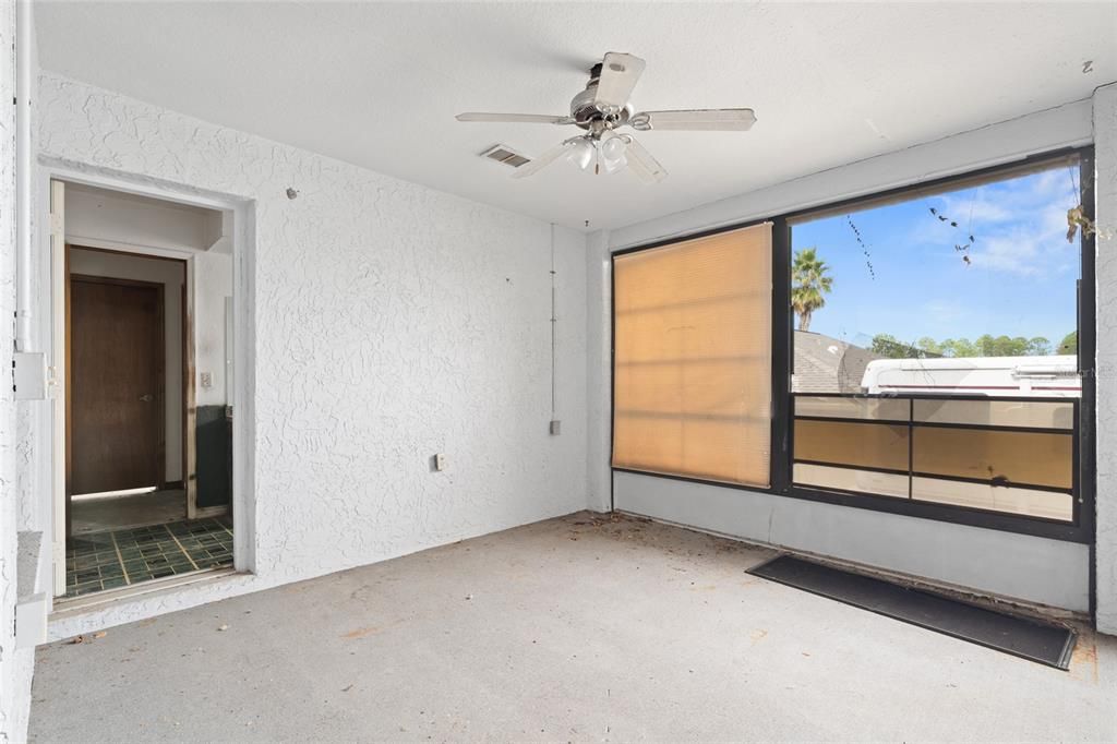 For Sale: $215,000 (2 beds, 2 baths, 1590 Square Feet)