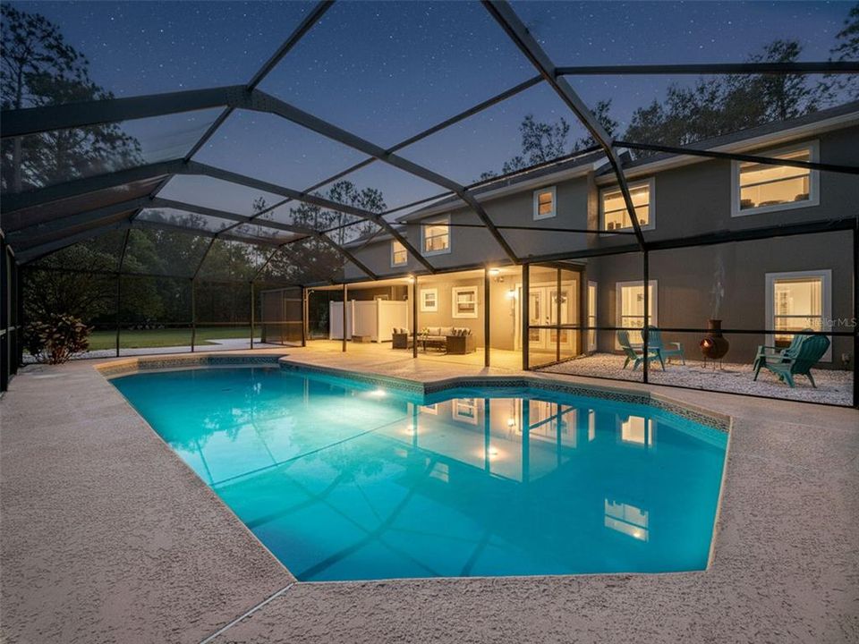 Activo con contrato: $690,000 (3 camas, 3 baños, 2849 Pies cuadrados)