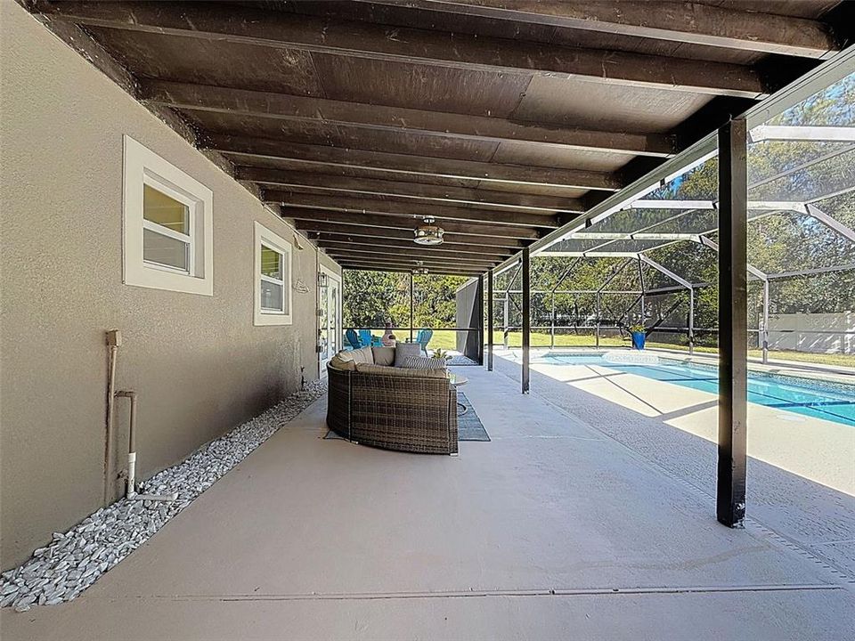 Activo con contrato: $690,000 (3 camas, 3 baños, 2849 Pies cuadrados)