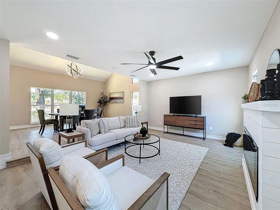 Activo con contrato: $690,000 (3 camas, 3 baños, 2849 Pies cuadrados)