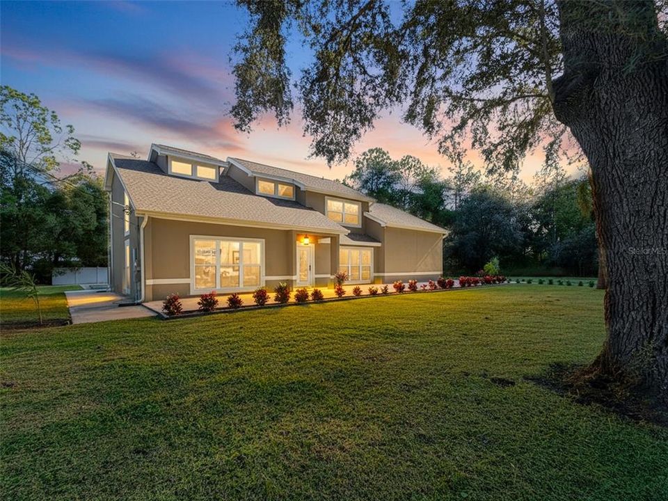 Activo con contrato: $690,000 (3 camas, 3 baños, 2849 Pies cuadrados)