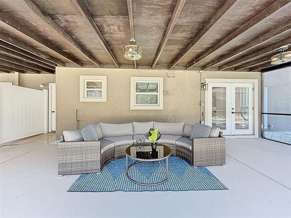 Activo con contrato: $690,000 (3 camas, 3 baños, 2849 Pies cuadrados)