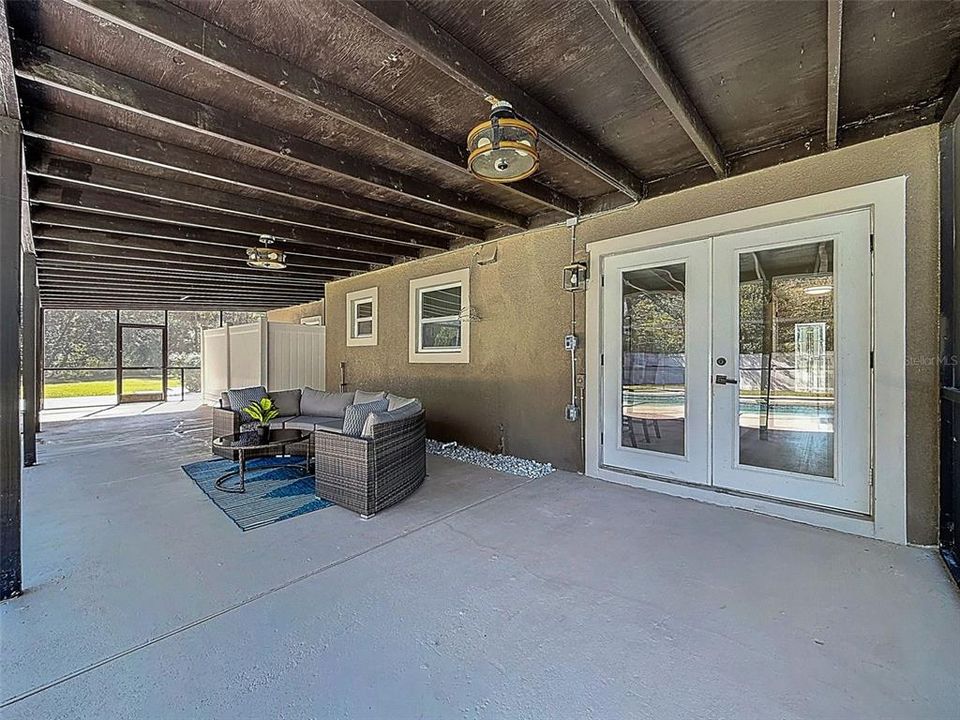 Activo con contrato: $690,000 (3 camas, 3 baños, 2849 Pies cuadrados)